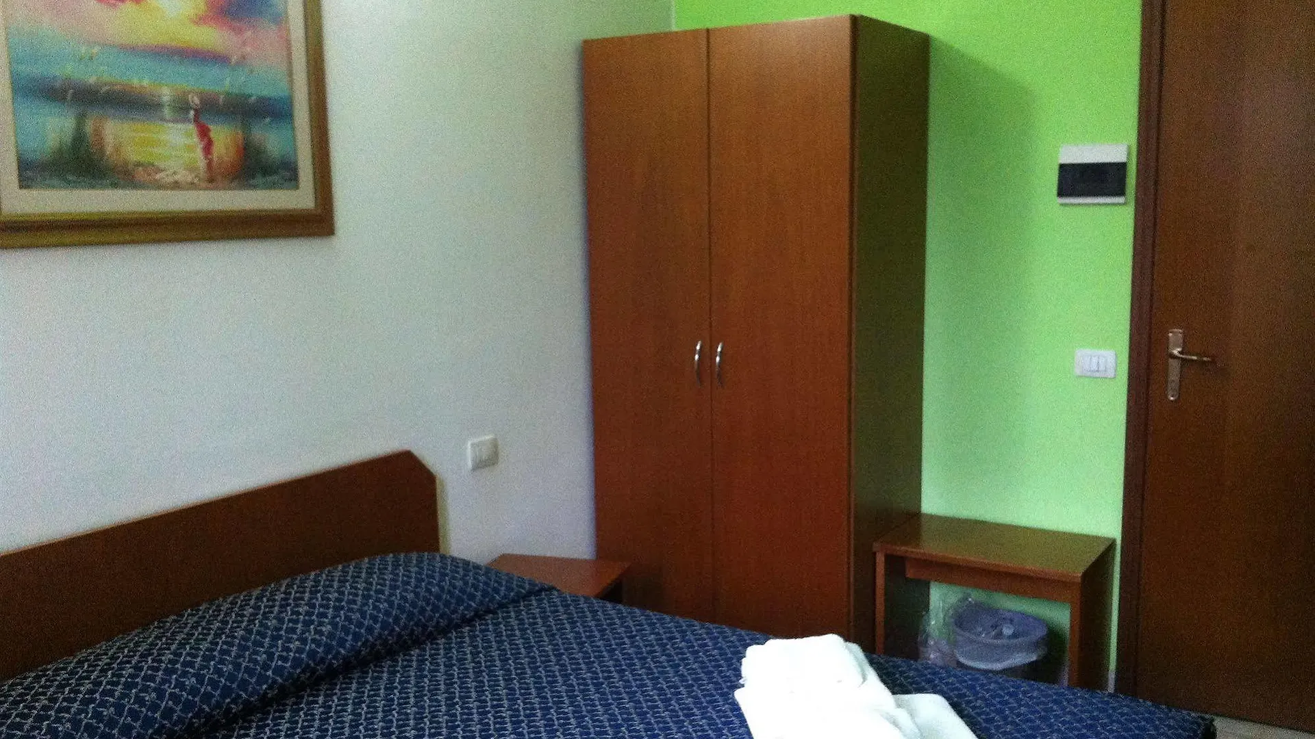 Hotel Aurelia Milano Centrale 2*,  İtalya